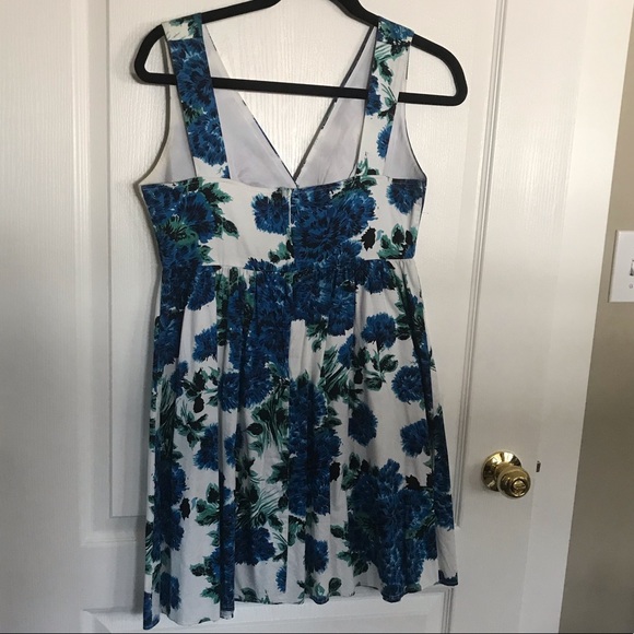 Cute summer dress - Picture 2 of 4